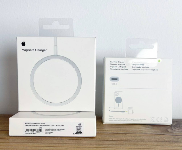 Беспроводная магнитная зарядка Apple MagSafe 15W